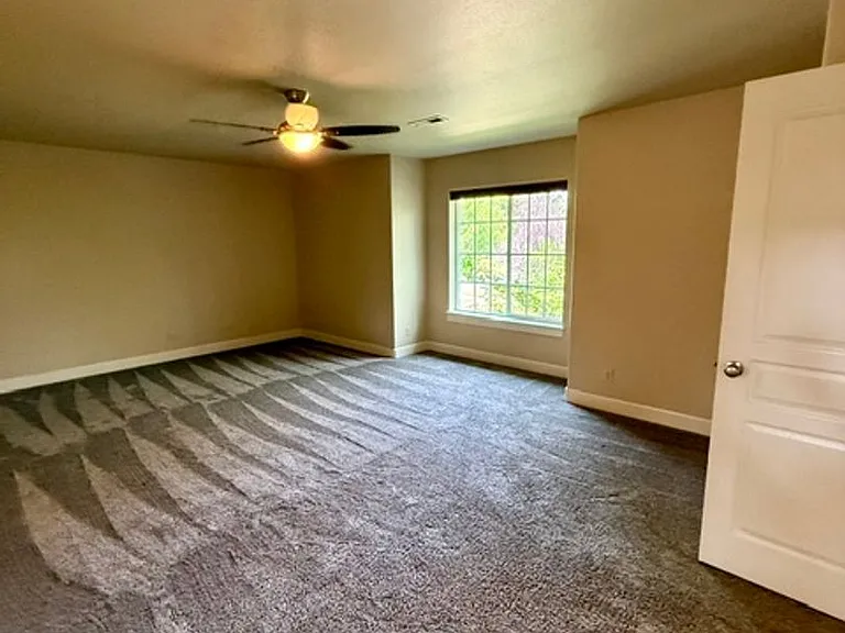 20441 Aberdeen Dr — Photo 17