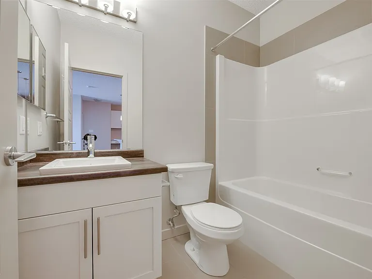 1144 Adamson Dr SW #204 — Photo 13