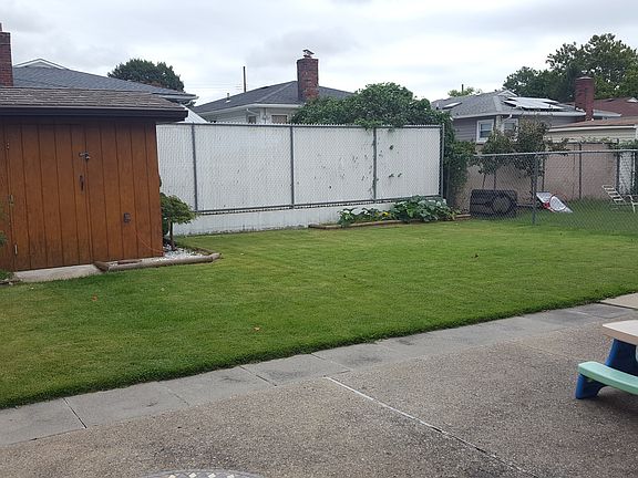 2nd image of 217 Mallory Ave