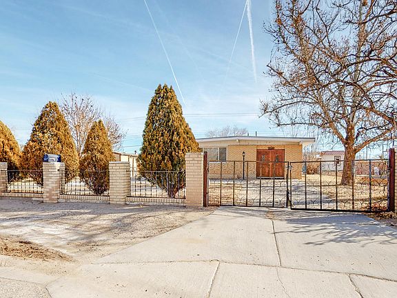 2nd image of 3936 Las Vegas Dr SW