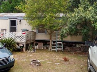 697 Ridge Rd, Eastpoint, FL 32328