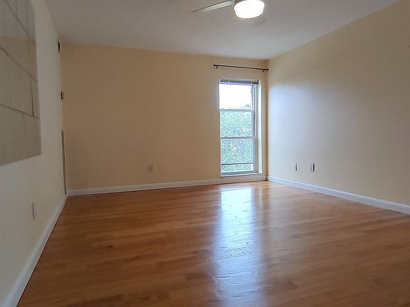 50-56 Broadlawn Park #423 Chestnut Hill Unit Photo 10