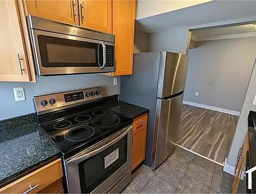 2838 Hartford St SE #201 — Photo 13