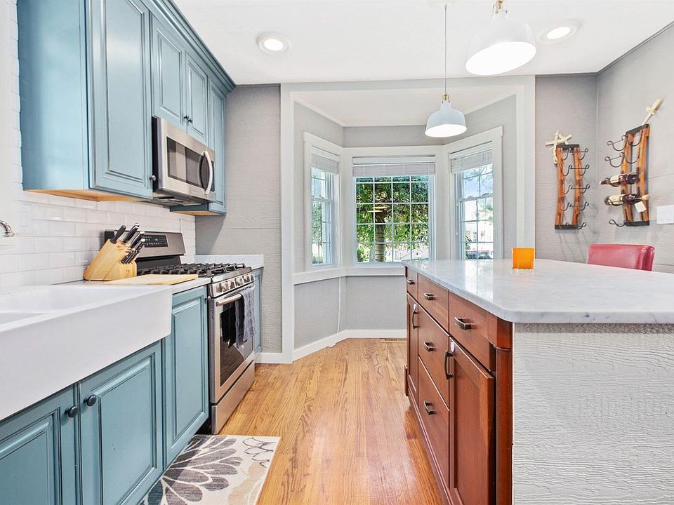 128 W 2nd St, Hobart, IN 46342 Zillow