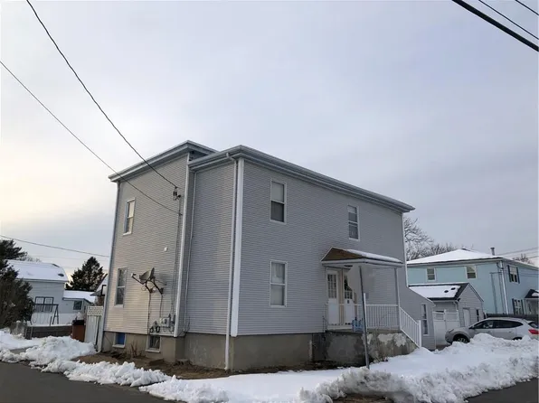 111 Raymond Ave, Pawtucket, RI 02860