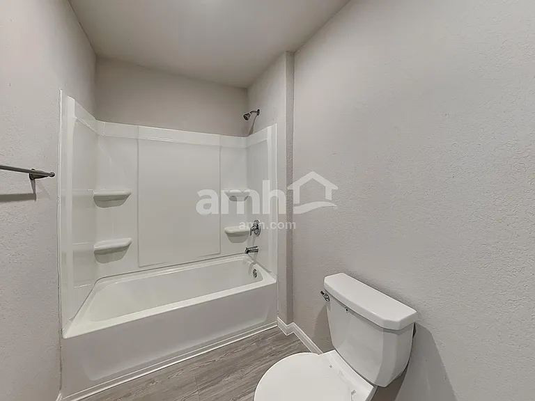 9978 Sarrebourg St — Photo 11