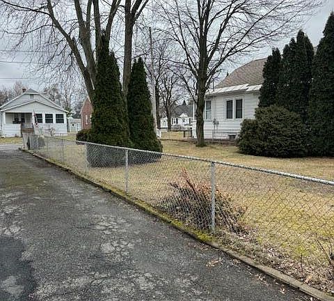 2nd image of 27 Elmhurst Avenue