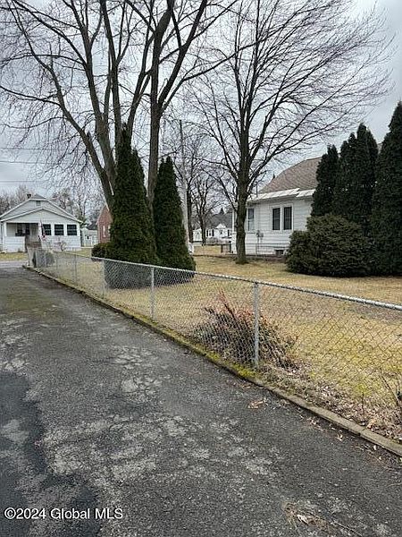 2nd image of 27 Elmhurst Avenue