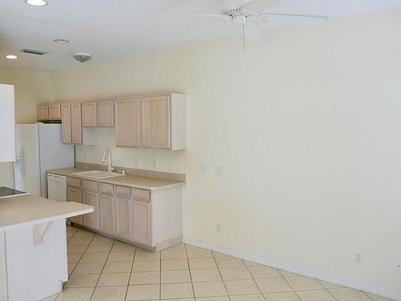 4th image of 5201 Ocean Beach Blvd APT 15