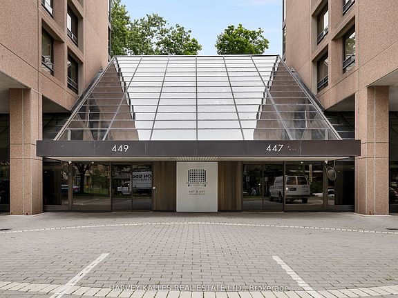 3rd image of 447 Walmer Rd #307