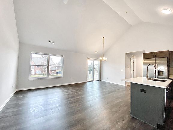 4th image of 51372 Ashbury Ct