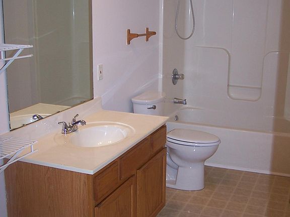 4th image of 210 S Water St