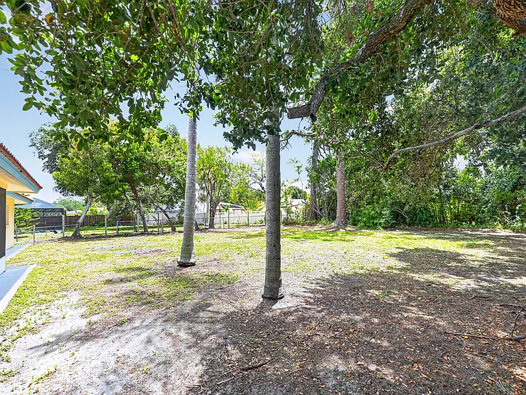 2508 Cardwell Way — Photo 34