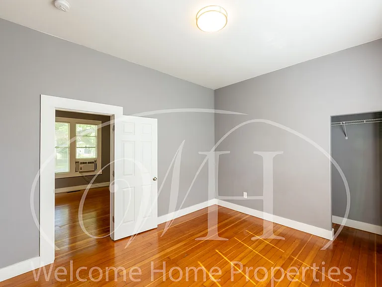 427 E Cherry St — Photo 18