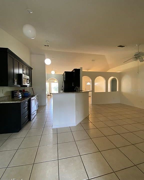 1st image of 67R Dorset Dr