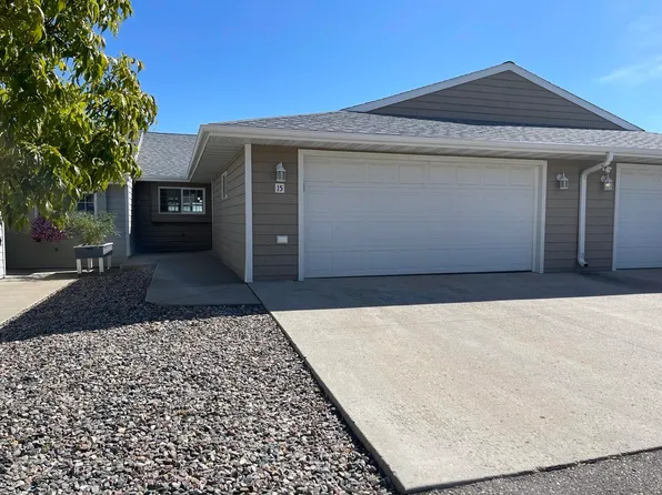 410 28th Ave SW Unit 15, Minot, ND 58701