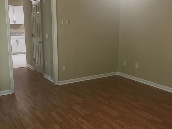 3rd image of 92 Brook Rapids Dr