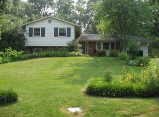 9913 Montclair Ct, Vienna, VA 22181