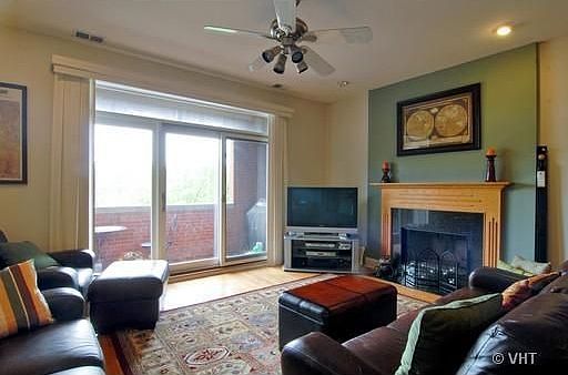 2nd image of 1656 W Augusta Blvd #1W