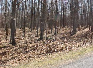 24 Fern Dr, Hawley, PA 18428