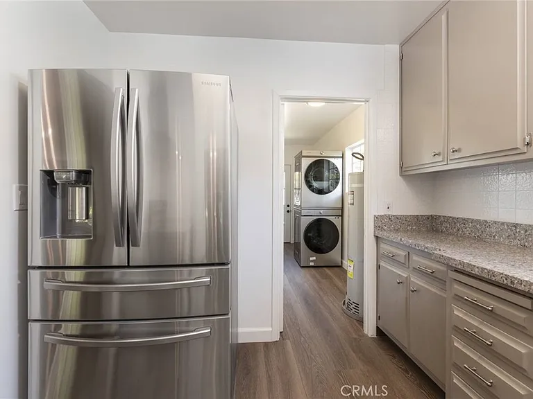 4213 Wilkinson Ave — Photo 10