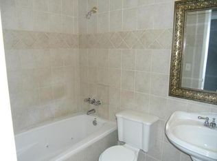 5706 NW 21st St, Lauderhill, FL 33313