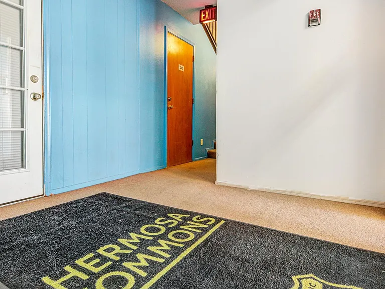200 Hermosa Dr NE #203 — Photo 11