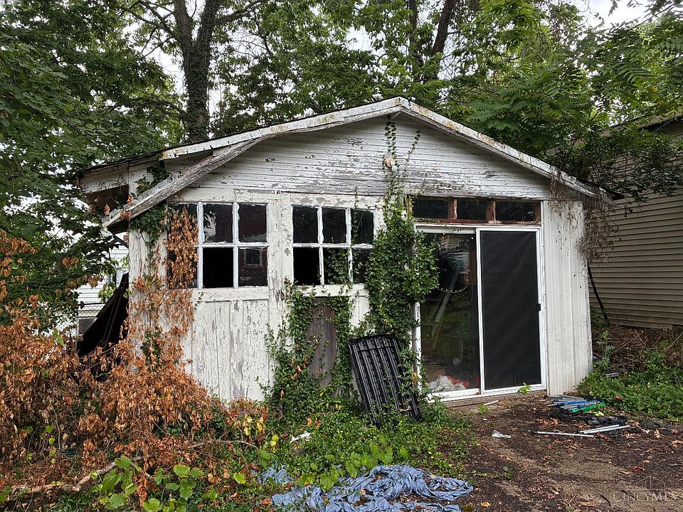 2nd image of 701 Trenton Ave