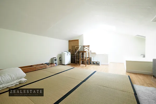 Rented by ZealEstate Group Inc | media 36