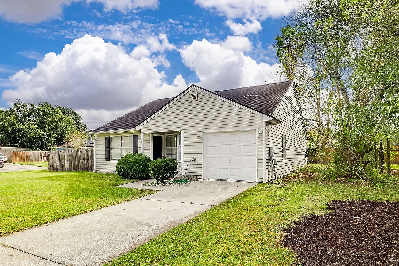 118 Laurelwood Dr — Photo 2
