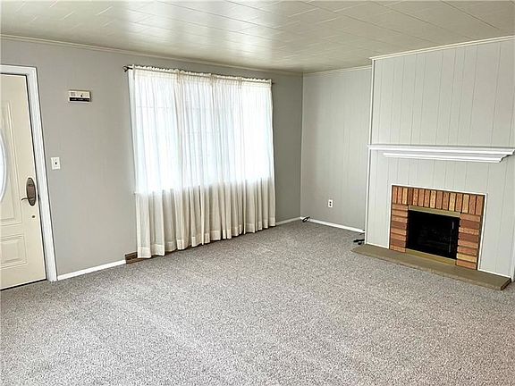 4th image of 717 Speer St