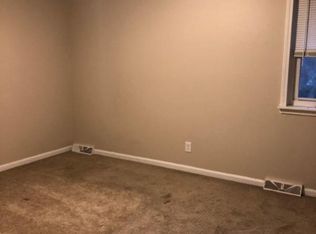 109 Ralph's Dr, Lansing, KS 66043