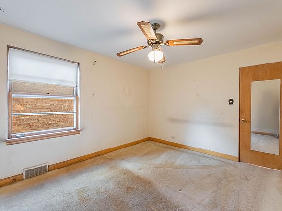 5th image of 3413 S 58th Ave
