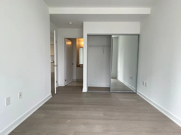 11 Wellesley St W #607 — Photo 8