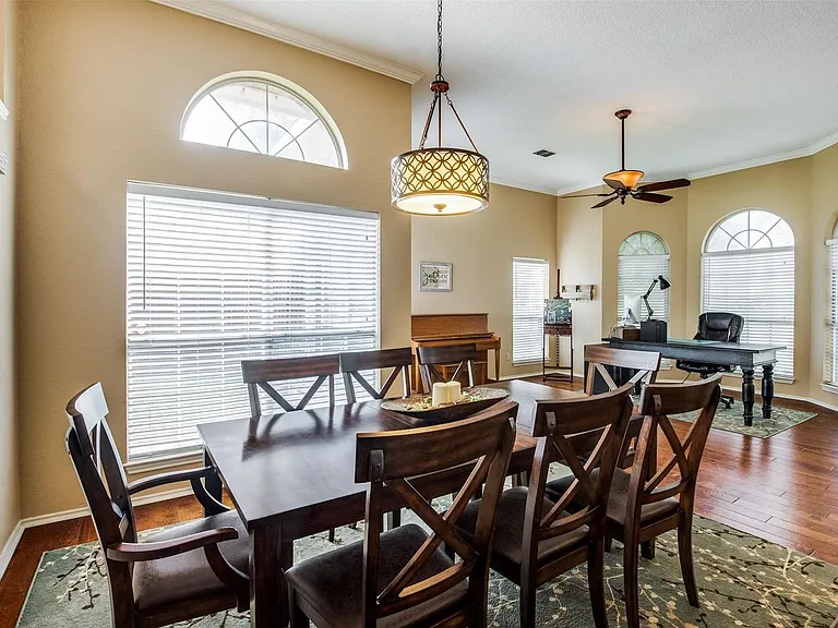1109 Ashby Dr — Photo 5