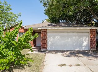 8316 Early Dawn Trl, Denton, TX 76210