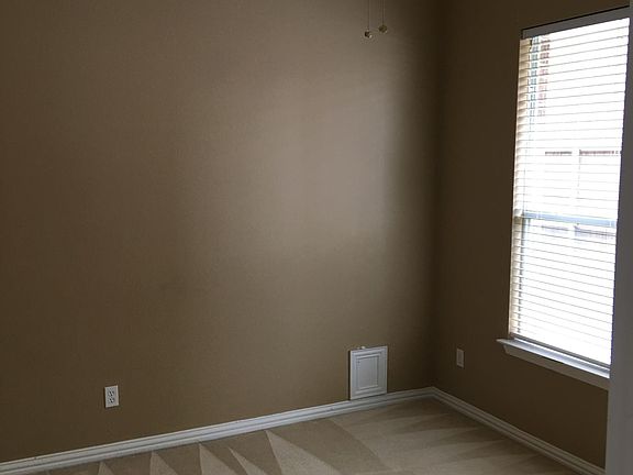 5th image of 3608 Flintstone Dr