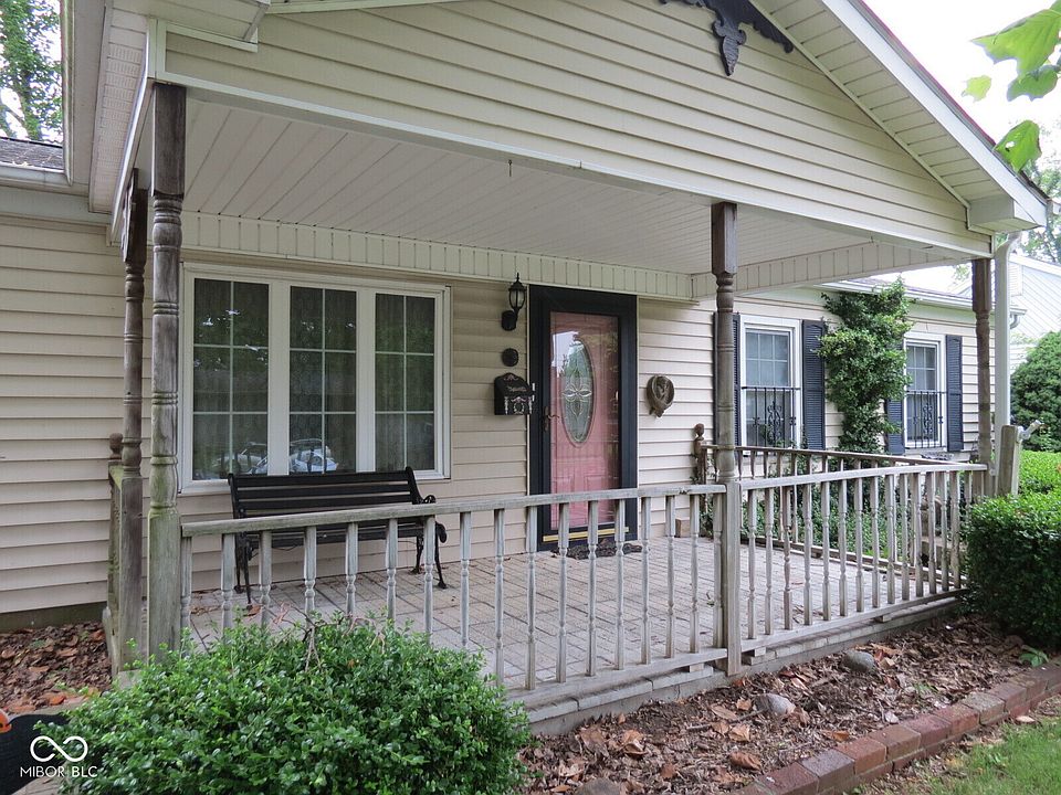 2nd image of 2825 Lucas Way