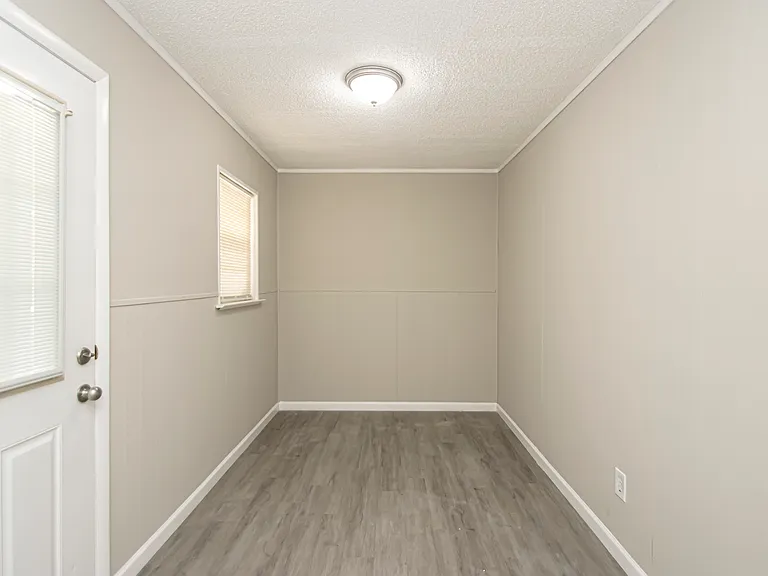 2601 Gattin Rd — Photo 2