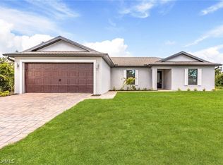 861 Gen Chesty Puller Ct, Labelle, FL 33935