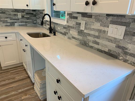 5th image of 86 Palmetto Dr