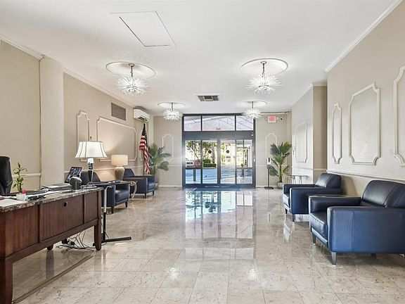 3rd image of 10355 Paradise Blvd APT 702