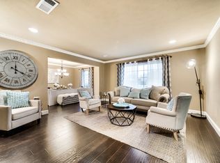 425 Brookview Dr, Hurst, TX 76054