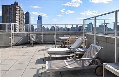 3rd image of 201 W 72nd St APT 8H