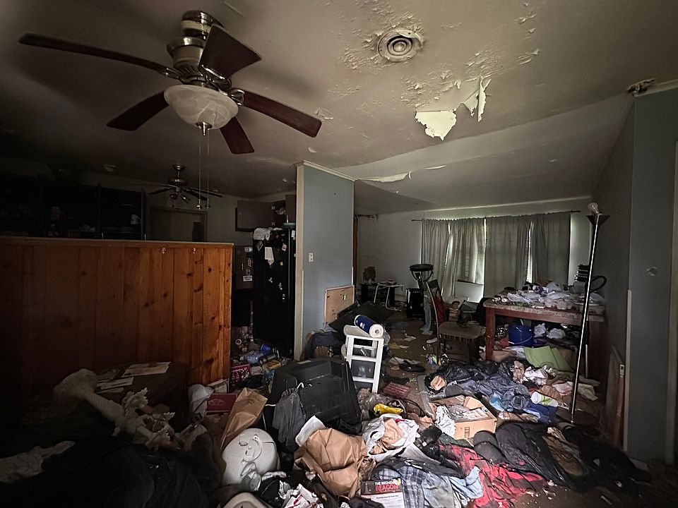 2nd image of 16311 Sawyer Ave