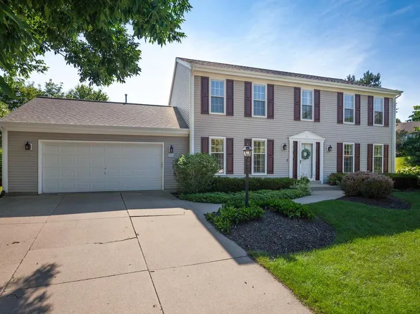 906 Cedarwood COURT, Waukesha, WI 53188