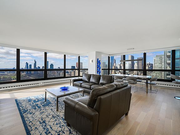4th image of 360 E Randolph St APT 4203
