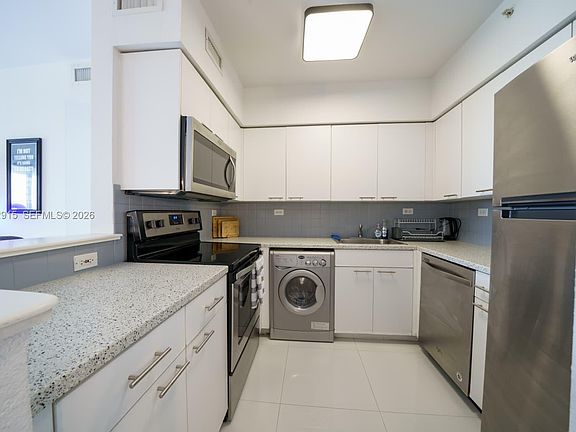 4th image of 1500 Bay Rd APT 474S