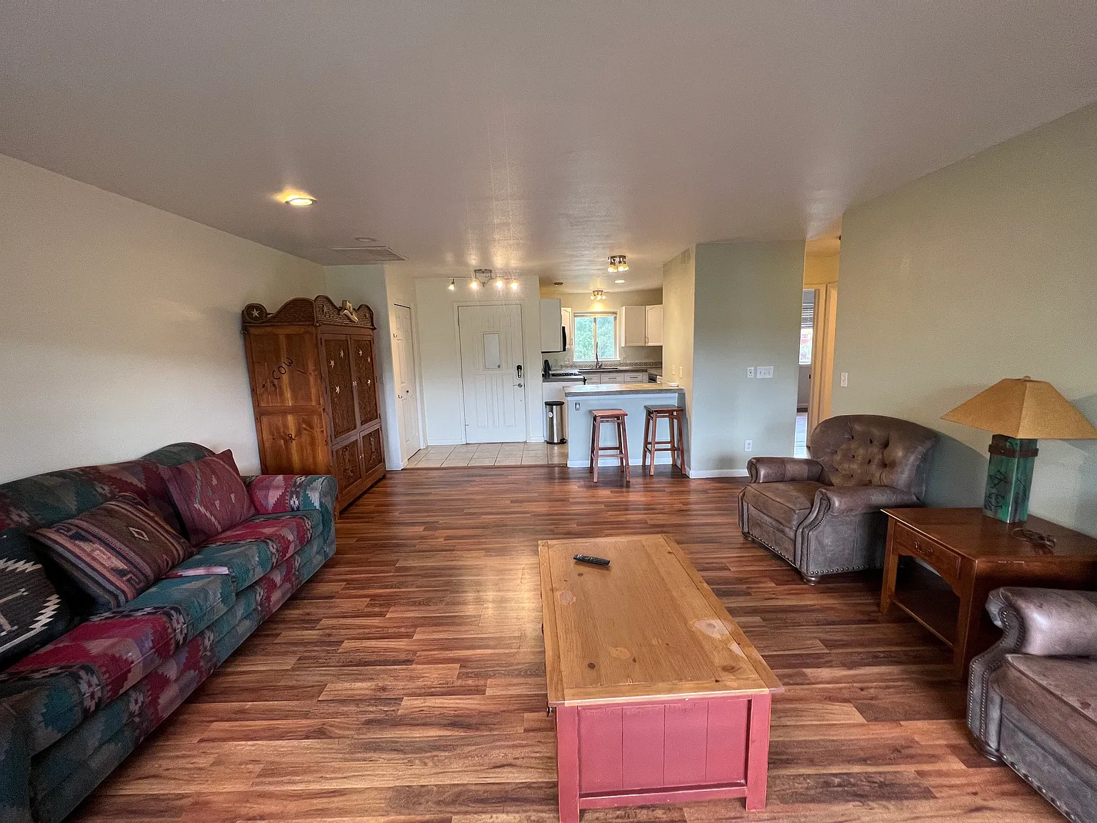 2 bed, 903 sqft, $3,000 — Photo 4