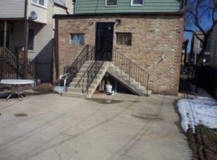 7156 S May St, Chicago, IL 60621